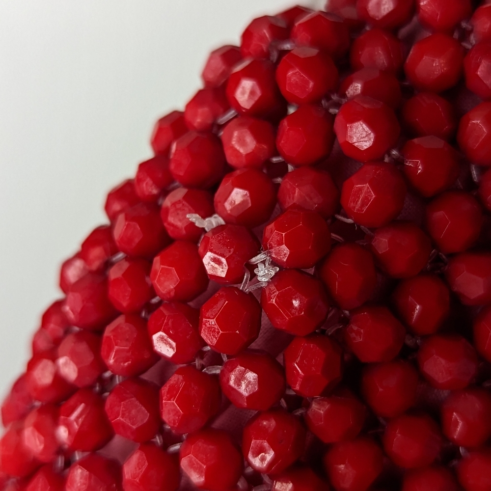 Isaac Mizrahi red heart shaped beaded purse - Picture 5 of 14